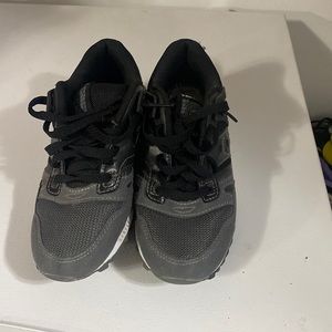 saucony running shoes